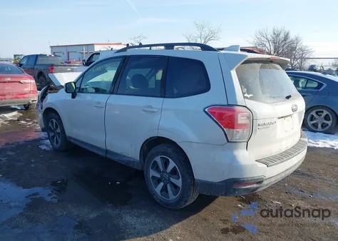 2017 Subaru Forester 2.5I Premium z USA, uszkodzony, nr VIN JF2SJAGC2HH431546